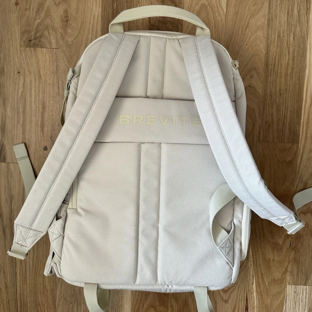 Brevite Jumper Backpack - Picture 3 of 3